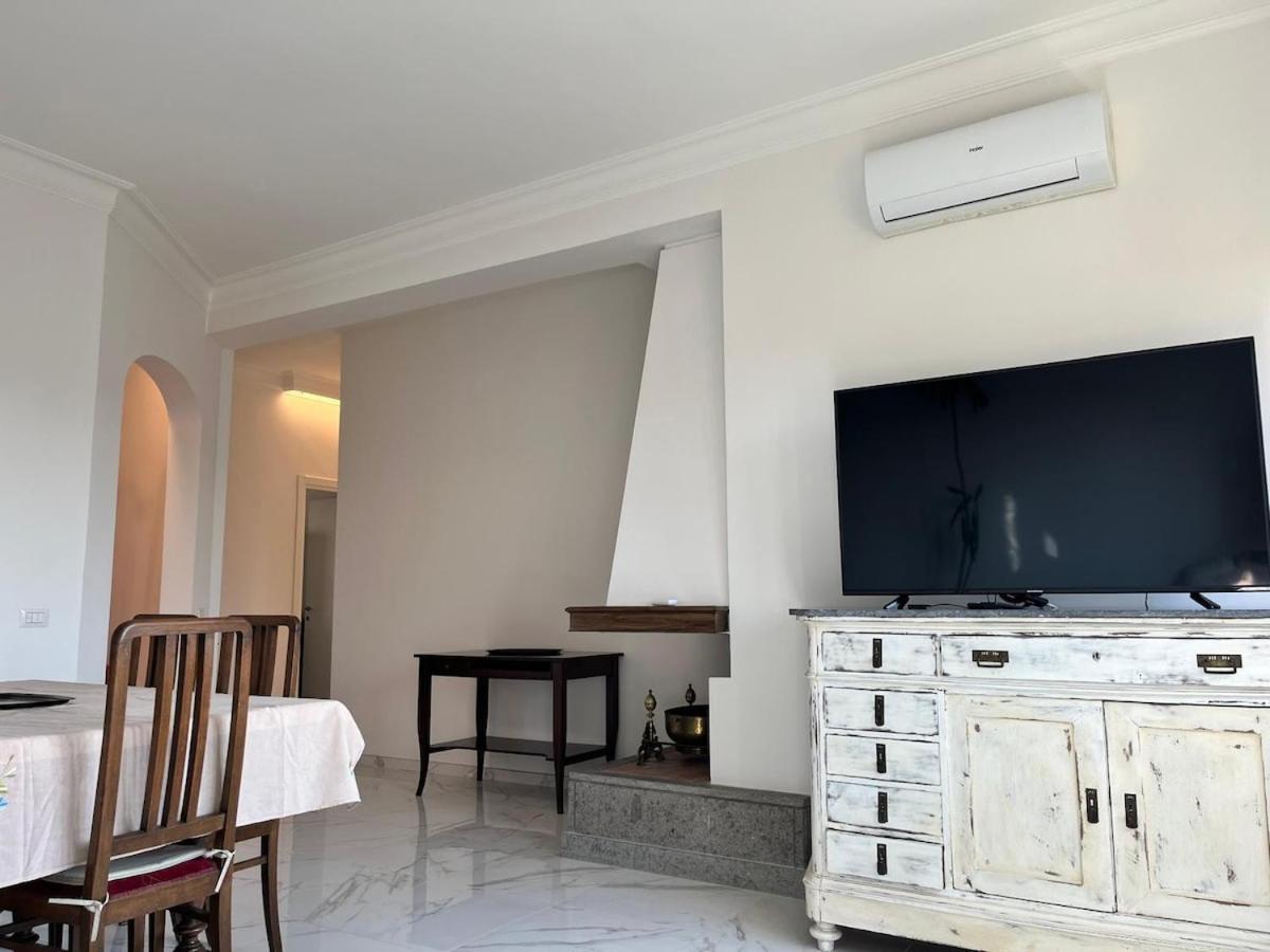 Holidays In At Luigi's Appartamento Roma